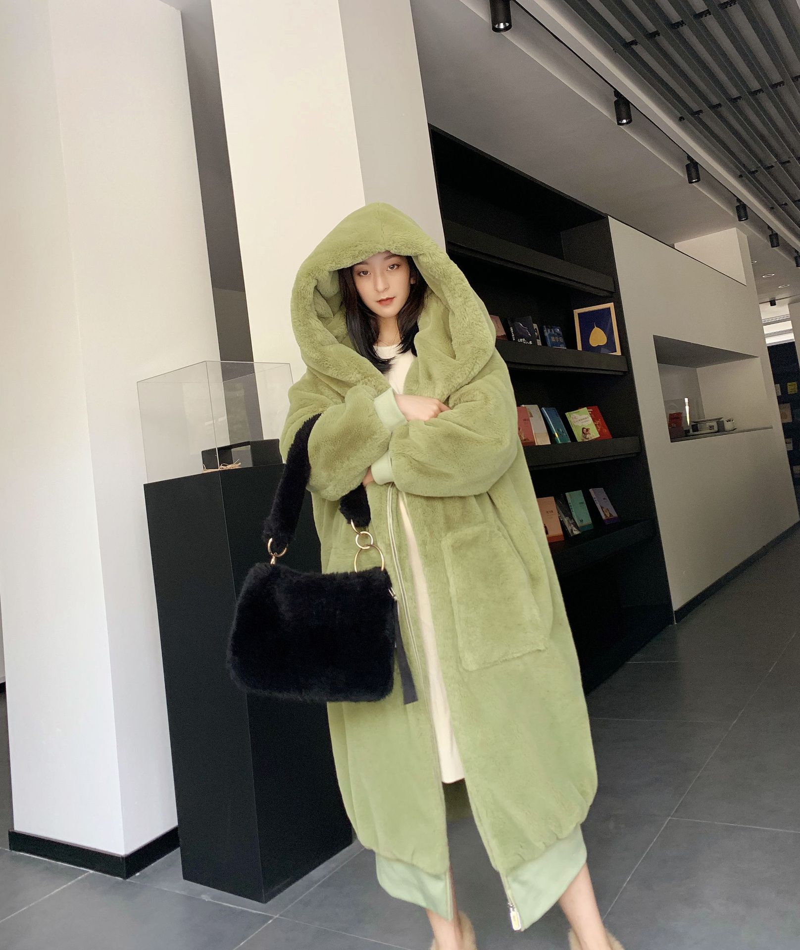 Women's clothing autumn and winter new Gigi same style rex rabbit fur thick long hooded fur coat fur coat for women_voghion.com