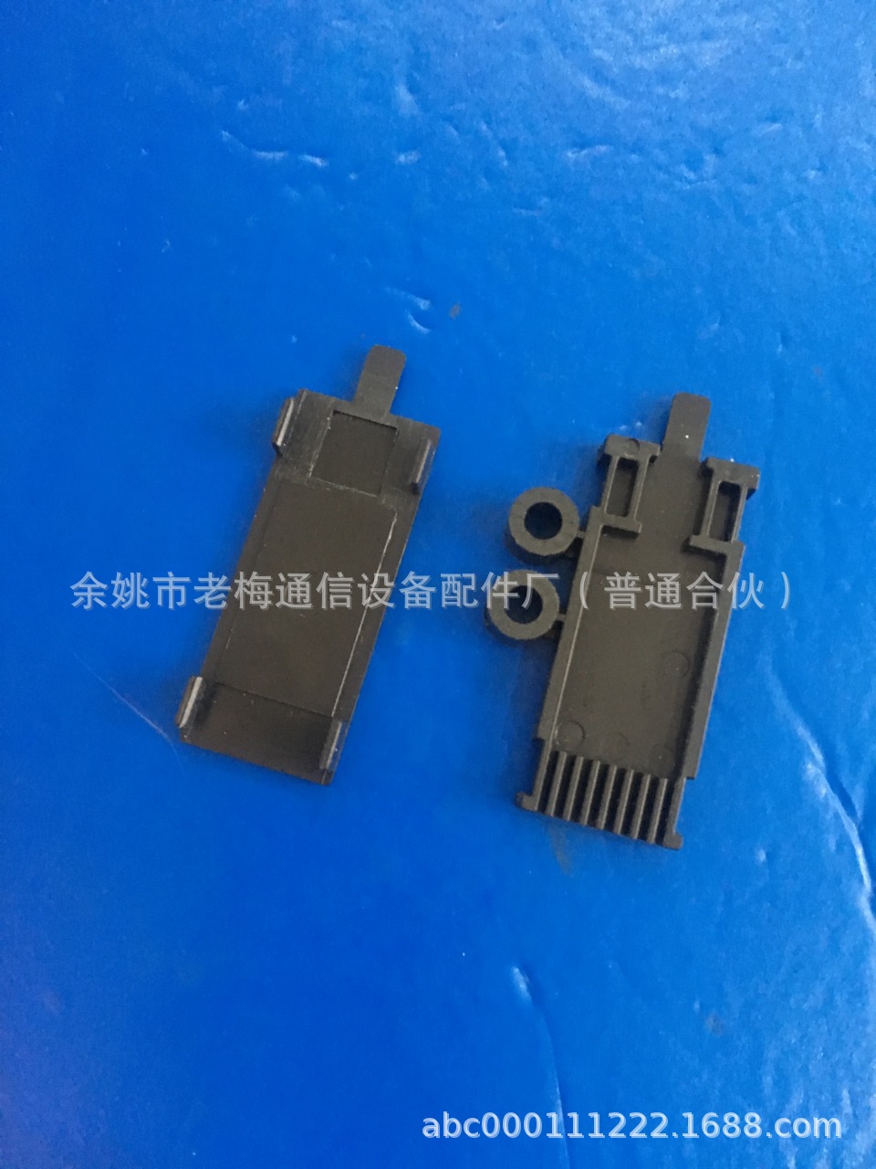 光缆1分八分支器(外径42.6*17.6*7)、光缆挂勾、六位卡座、直熔盘