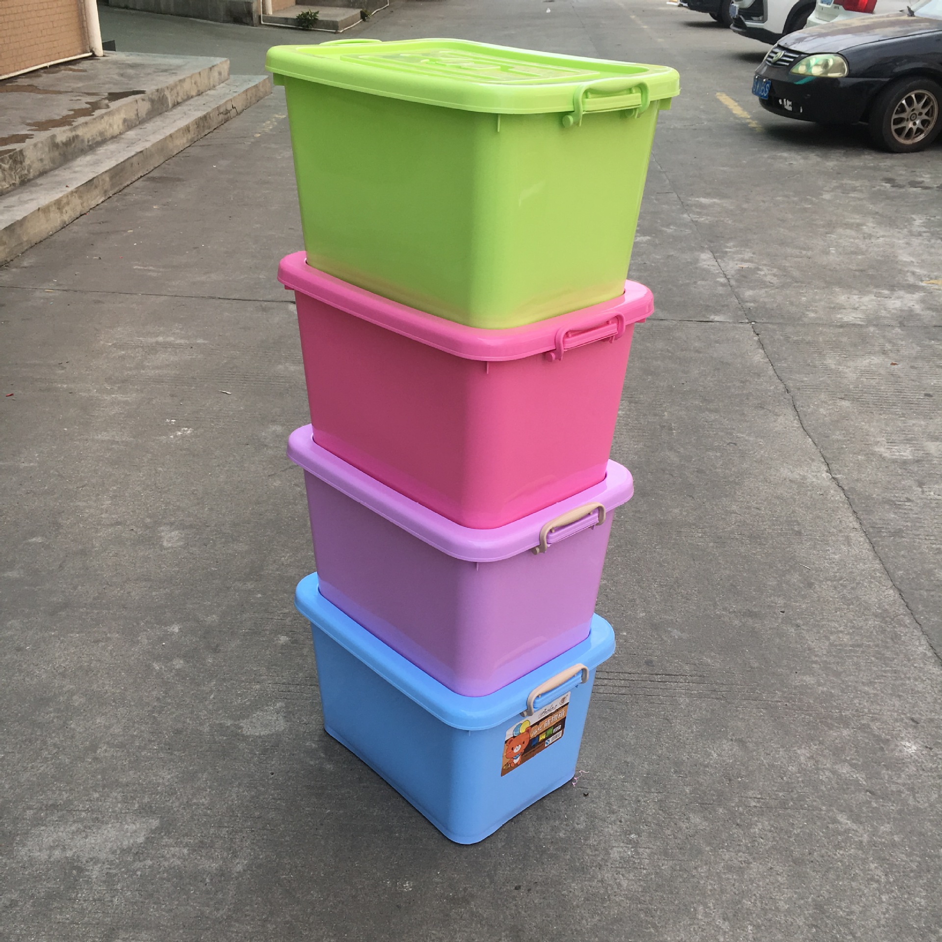 批发塑料整理收纳箱多色可选塑料周转箱加厚带手提带轮塑胶收纳箱