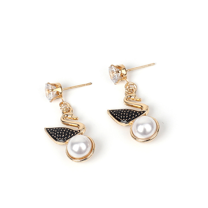 4g Weight No Inlaid Inlay Material Earrings Classification Housewarming, Anniversary, Business, Wedding, Travel, Birthday, Festival Occasion Alloy Material Animal Pattern Women'S Gender Plating Design Gold, Silver Color Korean Swan Pearl Earrings 17
