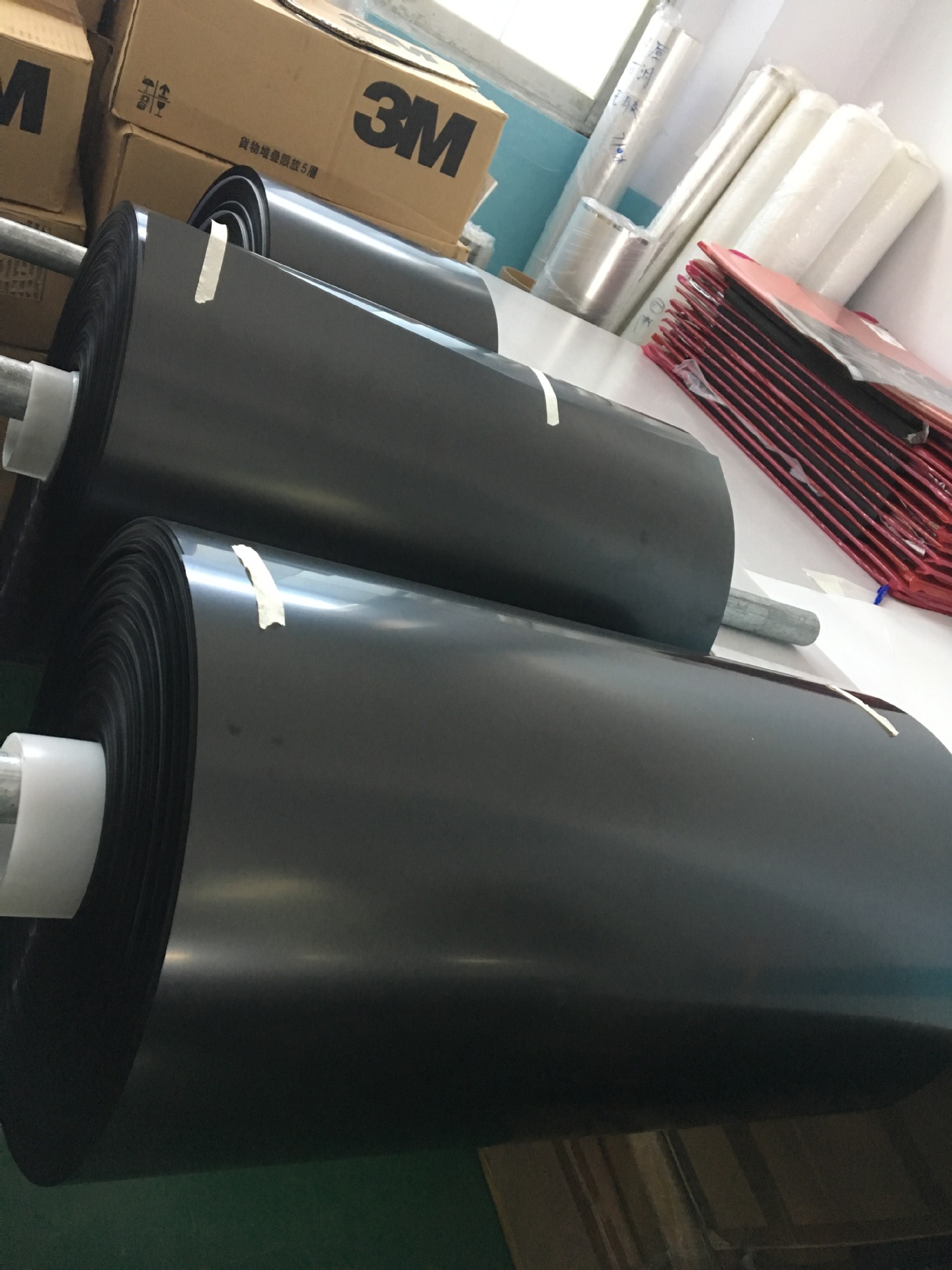 供应各种厚度0.7mm/0.8mm/1.0mm/1.4mm偏光片