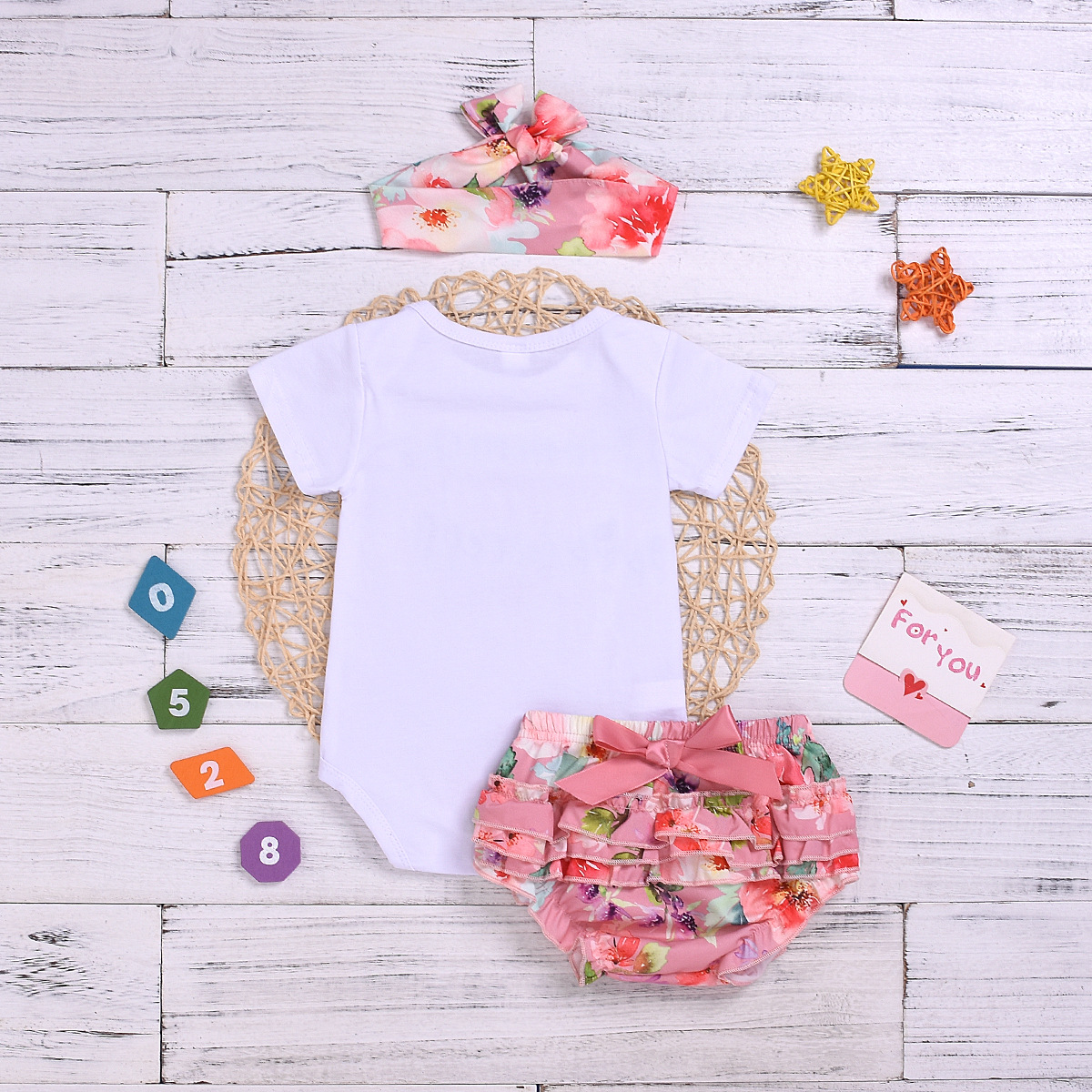 European And American Children's Clothing Letter Printing White Short-sleeved Romper Three-piece Suit display picture 3