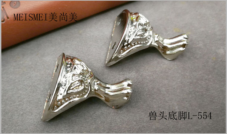 Animal head and feet L-554-5