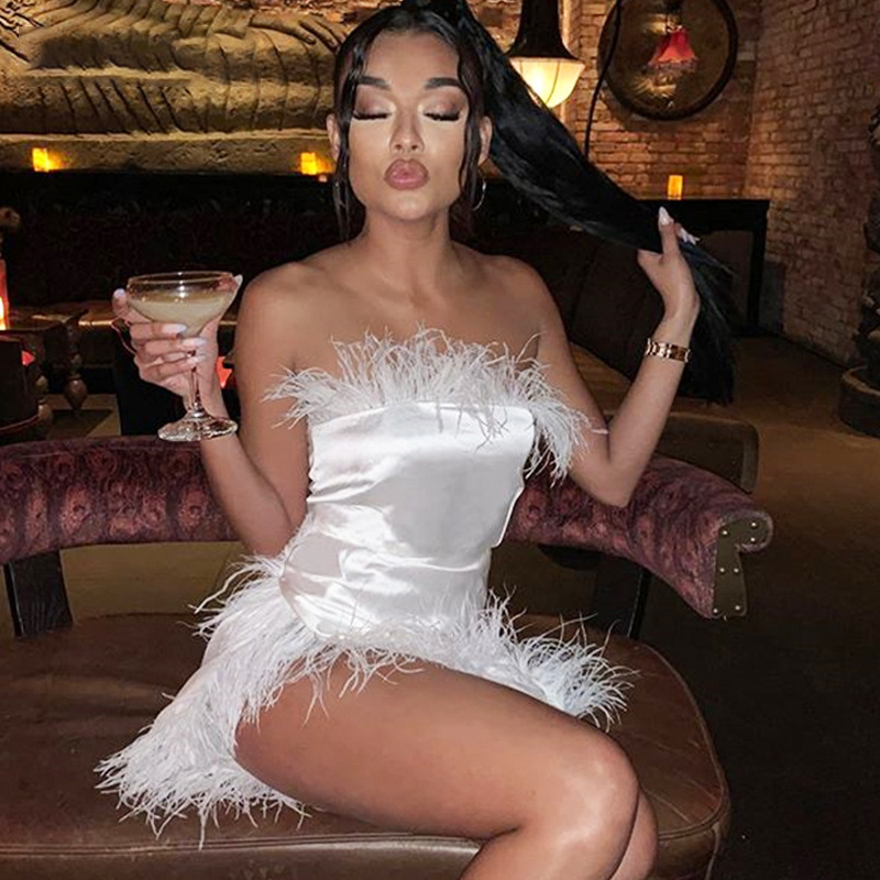 Tobinoone-sat-n-pluma-Vestido-