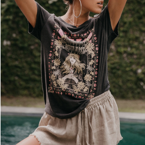 Elegant short-sleeve T-shirt