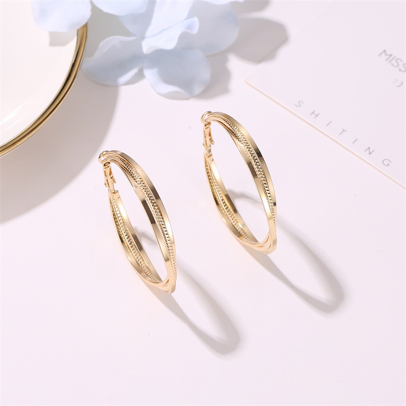 New Fashion Exaggerated Geometric Multi-layer Large Circle Earrings Simple Three-layer Cross Earrings For Women Wholesale display picture 5