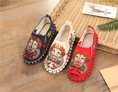 2024 old Beijing cloth shoes women's Tang suit shoes new children's embroidered shoes Hanfu cloth shoes ethnic style children's shoes
