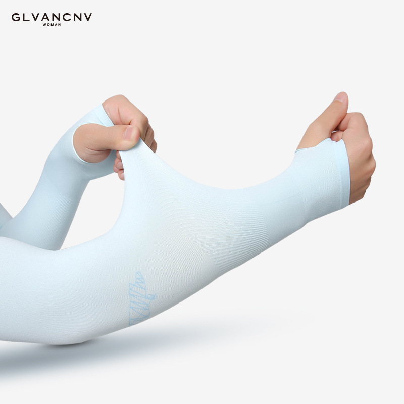 Piggy Ice-cold Car outdoor sunshade Borneol Sunscreen Sleevelet men and women currency G5085