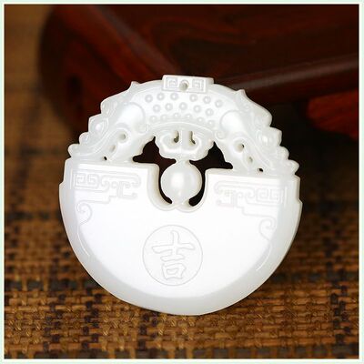 State Tamaki Xinjiang Nephrite  Seed material Suet jade Pendant Good luck provincial level master Li 38 gram 0025