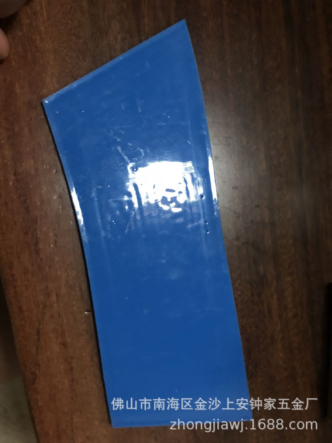 专业生产定制各种各样滴胶标产品13431626133