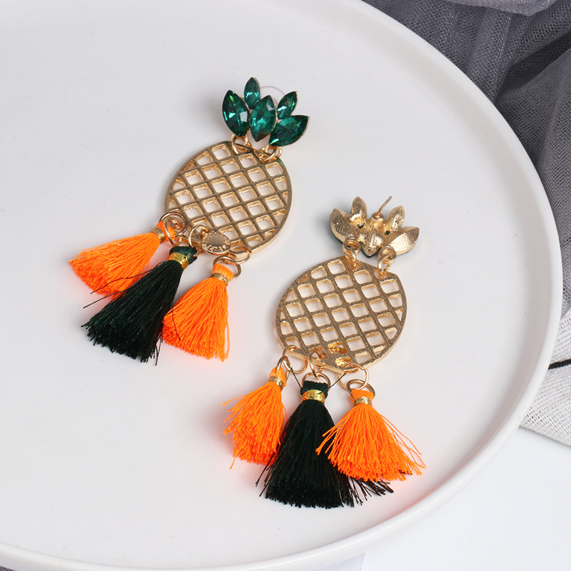 Fashion Pineapple Tassel Earrings display picture 2