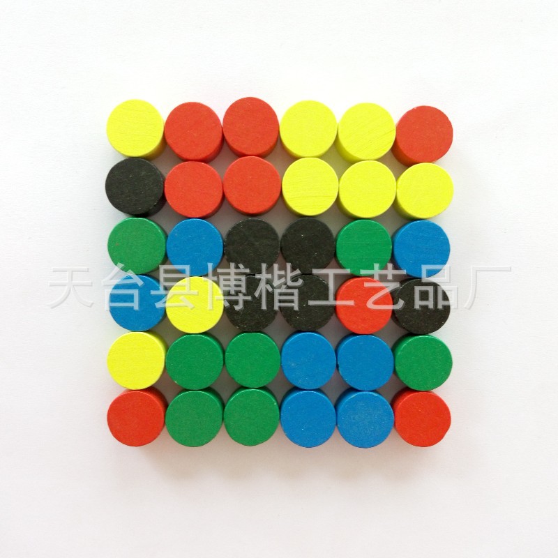 Children's game wooden chess pieces colorful round round cylindrical wooden chess pieces Shuanglu Checkers chess pieces