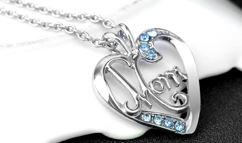 New Fashion Creative Mother's Day Gift Mom Love Diamond Pendant Necklace Nihaojewelry Wholesale display picture 2