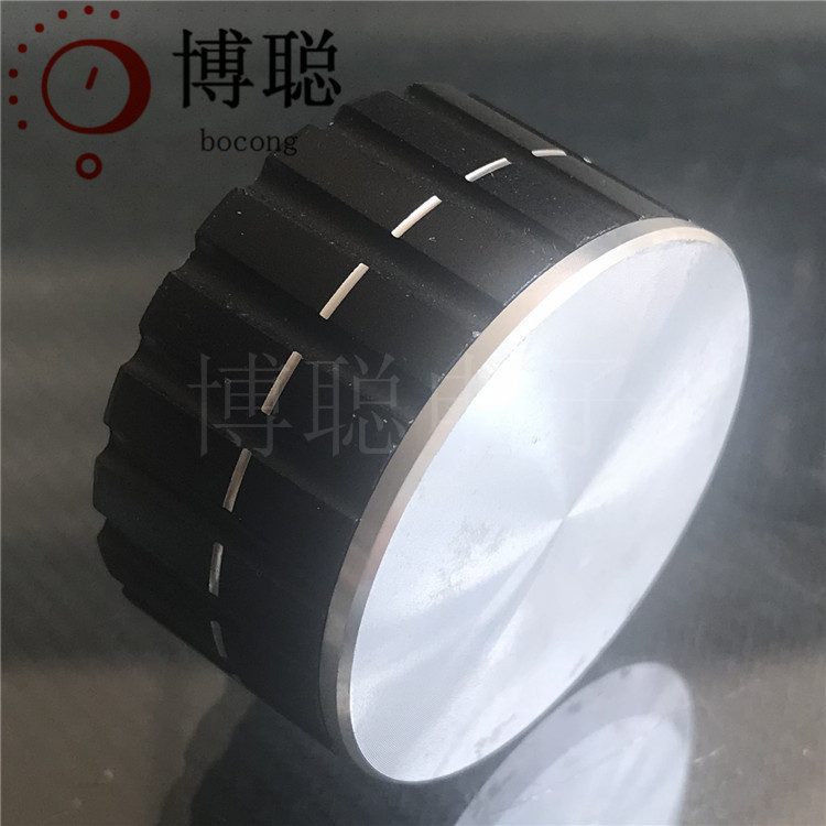 ���ҹ�Ӧ��ɫ���������������Ͻ���ť ֱ��41*22������λ��ñ��