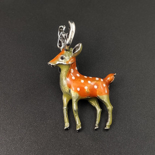 With the change of Mori female Sika deer glaze color Korean creative anti-light pin corsage cartoon animal brooch buckle