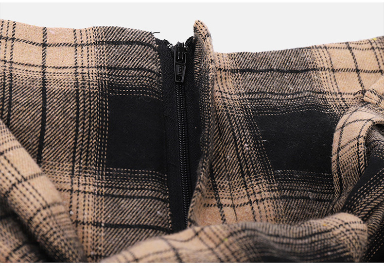 High-waisted plaid shorts 2