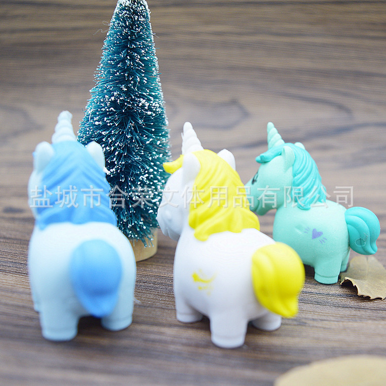 Caricatura encantadora unicornio 3D borradora creativa artículos para estudiantes premios en stock al por mayor color OEM personalizado