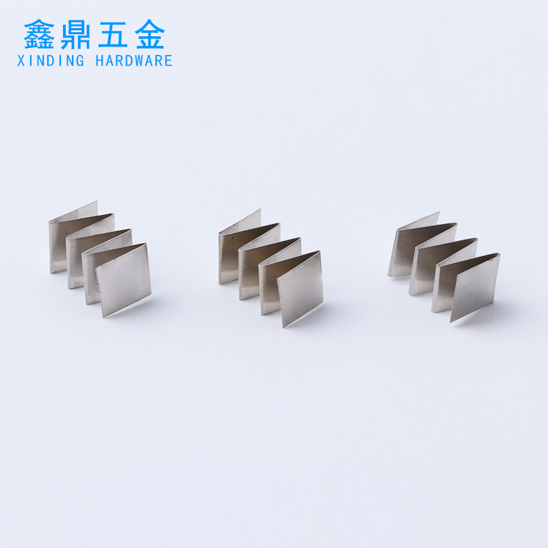 鑫鼎五金 复位弹片定制加工压缩弹簧 扁线弹簧各规格弹片批发