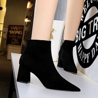 1988-2 the European and American fashion contracted wind thick with high heels show thin pointed a pedicure nightclub naked female sexy short boots and boots