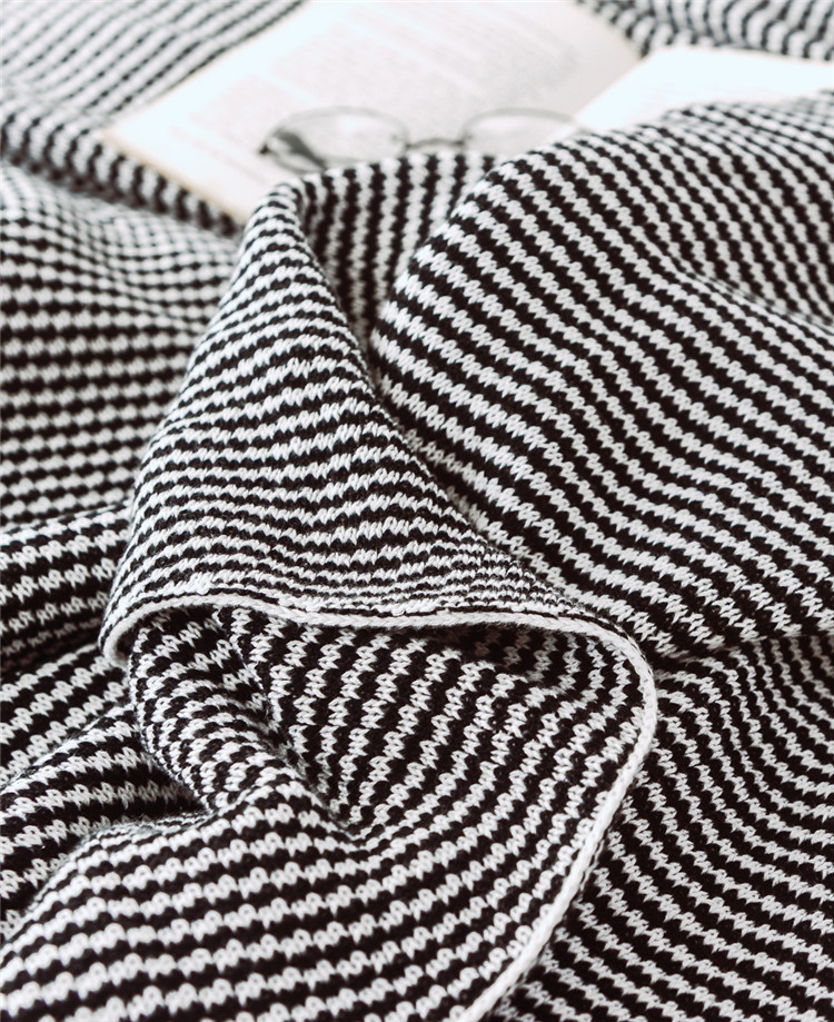 Lehká luxusní severská jednoduchá celobavlněná černá keprová deka do hotelové ložnice, vlněná deka, povlečení_voghion.com