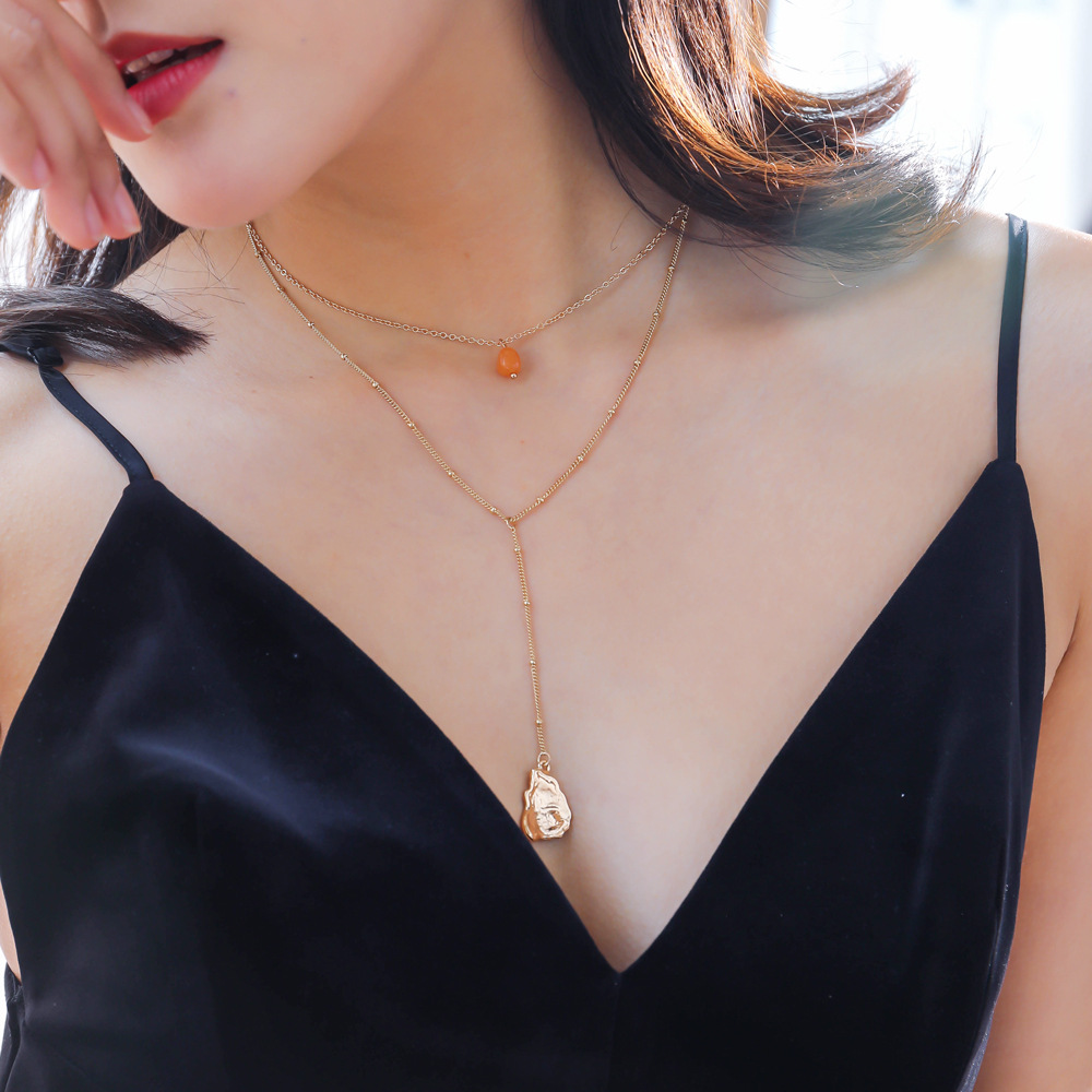 Fashion Golden Yellow Natural Stone Shaped Alloy Necklace display picture 8