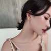 Fashionable universal trend asymmetrical earrings, simple and elegant design