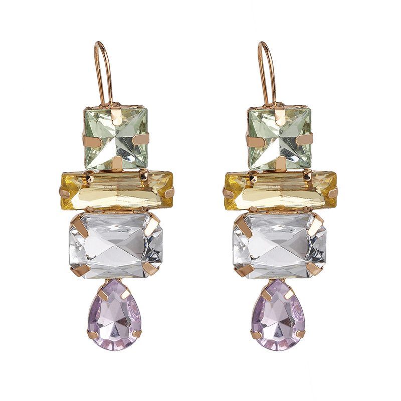 Geometric Acrylic Diamond Earrings Fashion Temperament Earrings Autumn And Winter Models display picture 5