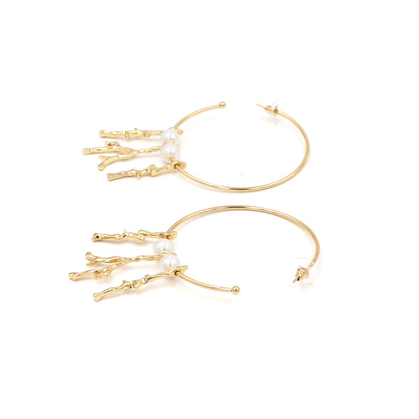 Fashionable trend creative earrings from pearl