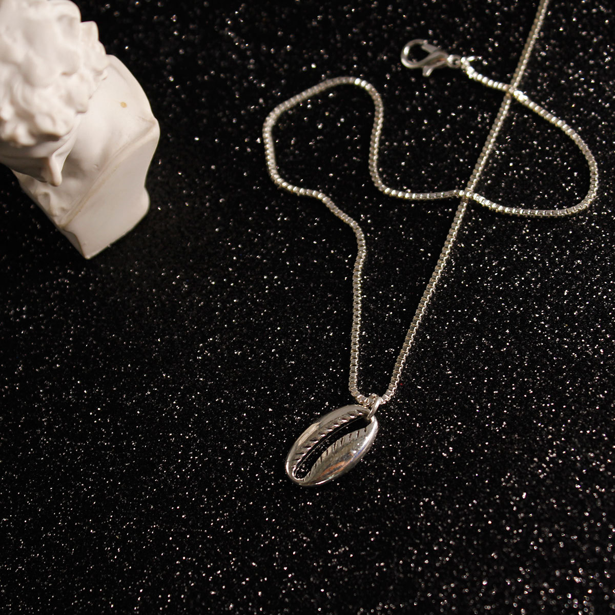 Shell Pattern Women'S Gender Plating Design Vacation Shell Shell Alloy Box Chain Pendant Necklaces Wholesale