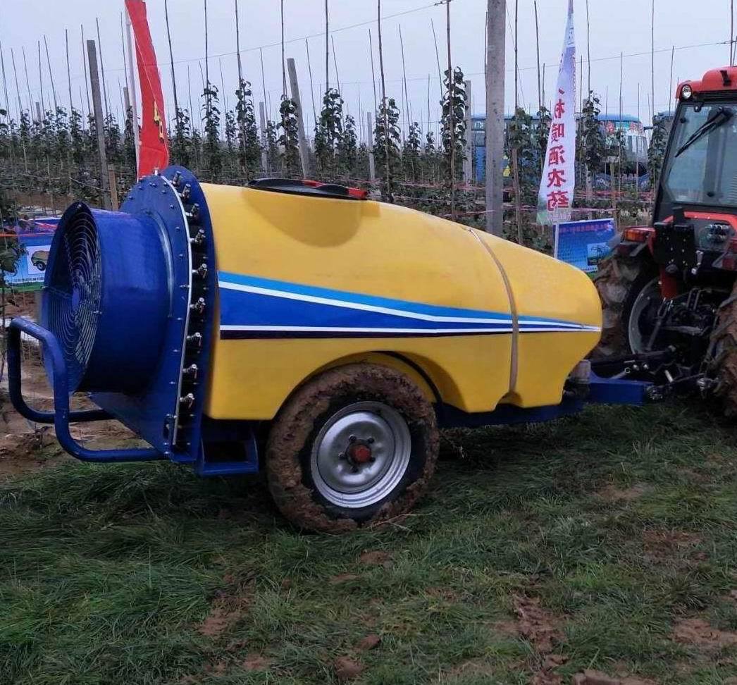 7753844591_498371388