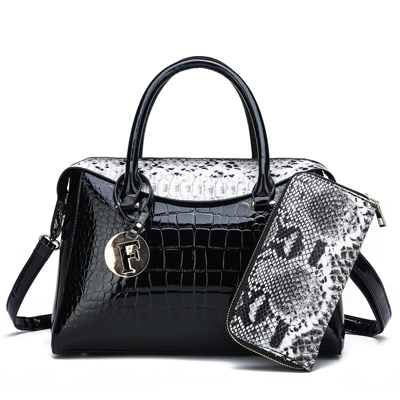 Handheld one-shoulder bag, 2019, crocodile print