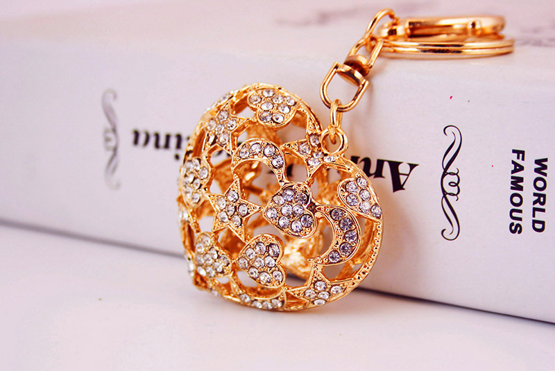 44g Weight Travel Occasion Alloy, Metal Material Heart Pattern Women'S Gender White, Pink, Blue, Peach Color Korean Creative Diamond-studded Crystal Hollow Keychain 4