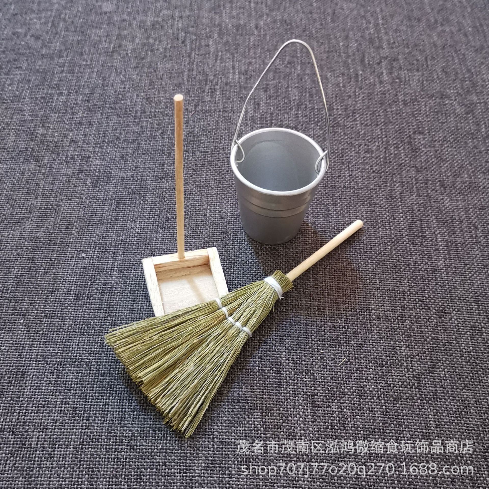 Casa de muñecas accesorios DIY escena modelo miniatura juguete pequeños adornos mini tejida a mano escoba cubo de basura pala
