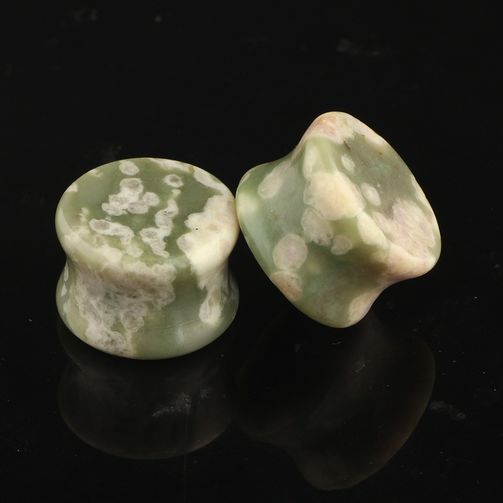 Stone Ear Expander Heart Shape Chrysanthemum Stone Ear Plug Tunnel Ear Gauges for Men Women detail image 7