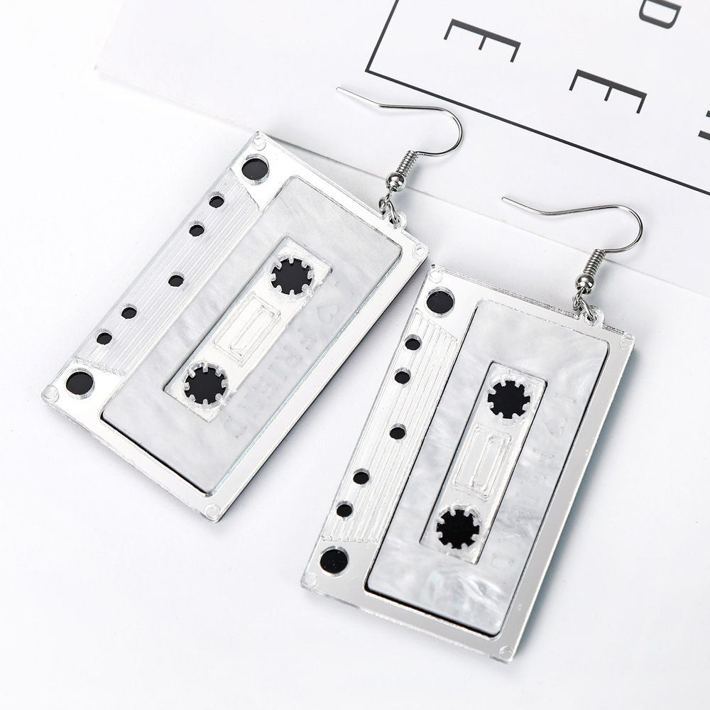 Fashion Tape Plating Alloy No Inlaid Earrings Ear Studs display picture 9