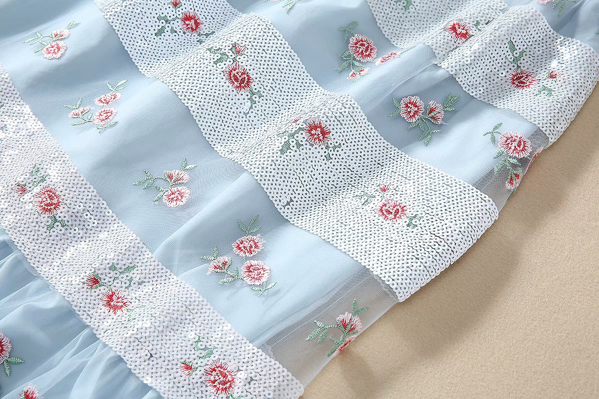 1219-05 珠片绣小花连衣裙码数SMLXL颜色蓝色杏粉色