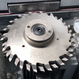 ���ݏS�ҹ������V���и�߱���嵶�߽���ʯ��𵶾����l