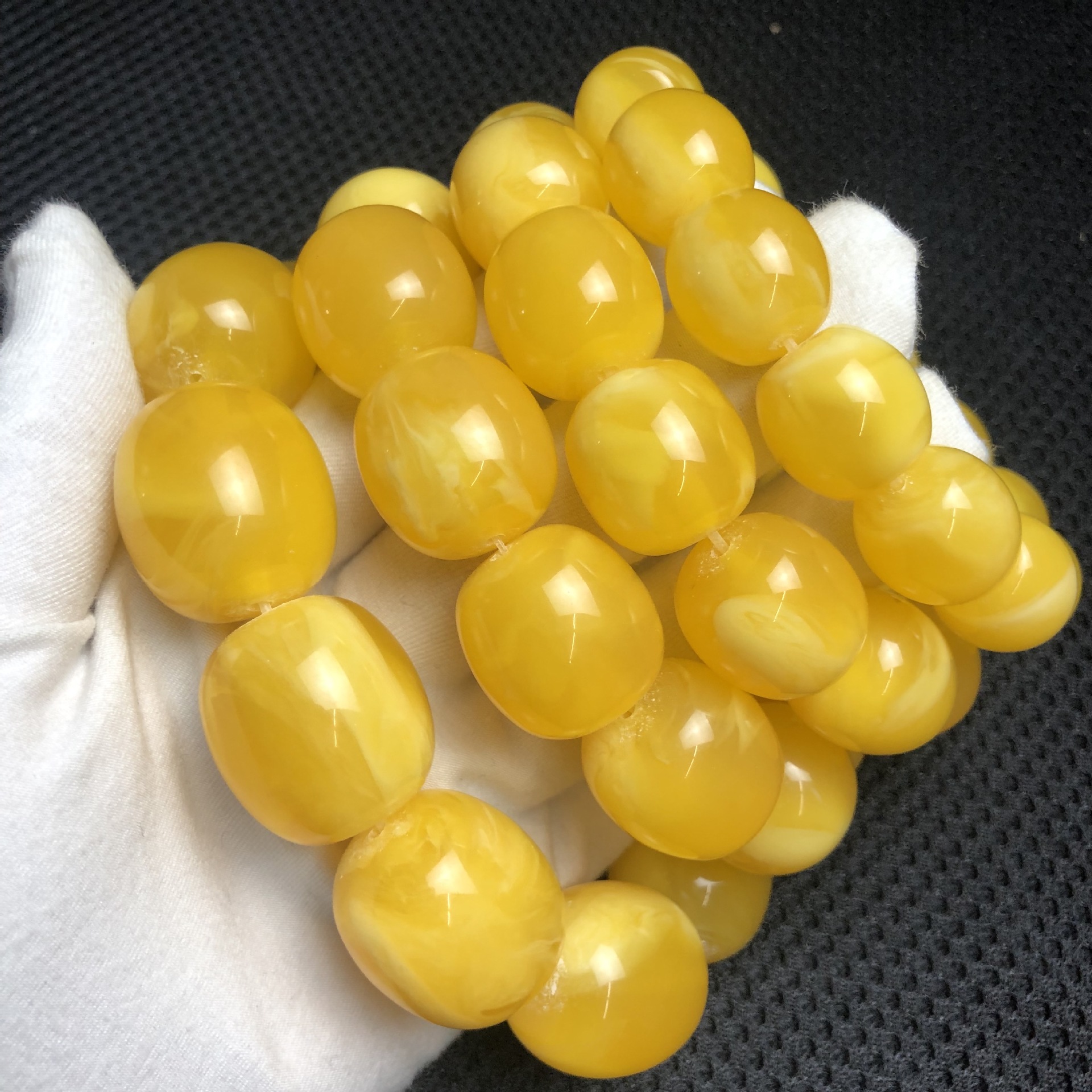 Bead bracelet wax agate