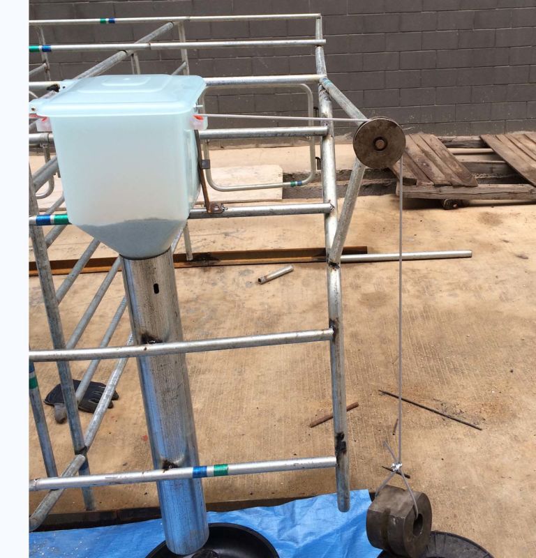 供应母猪同步下料器 半自动下料斗   自动化供料系统