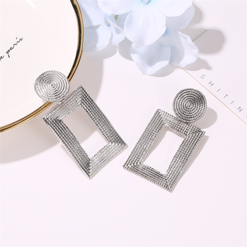 New Earrings Wholesale Metal Grain Square Earrings Rectangular Hollow Earrings Women display picture 4