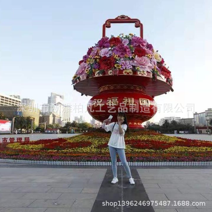 大型雕塑玻璃钢 卡通熊 人物动物景观雕塑 商业美陈玻璃钢