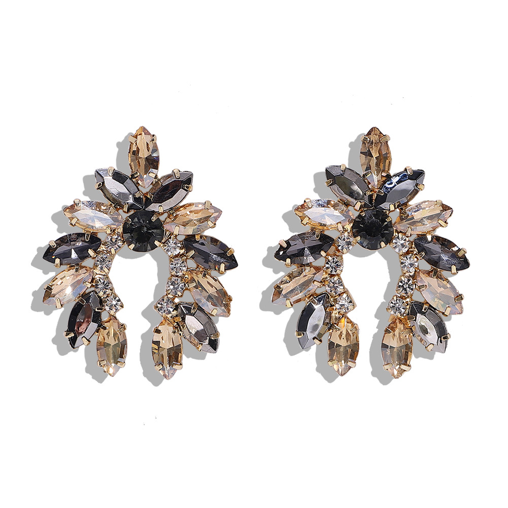 Fashion New Alloy Diamond Geometric Earrings Earrings display picture 1