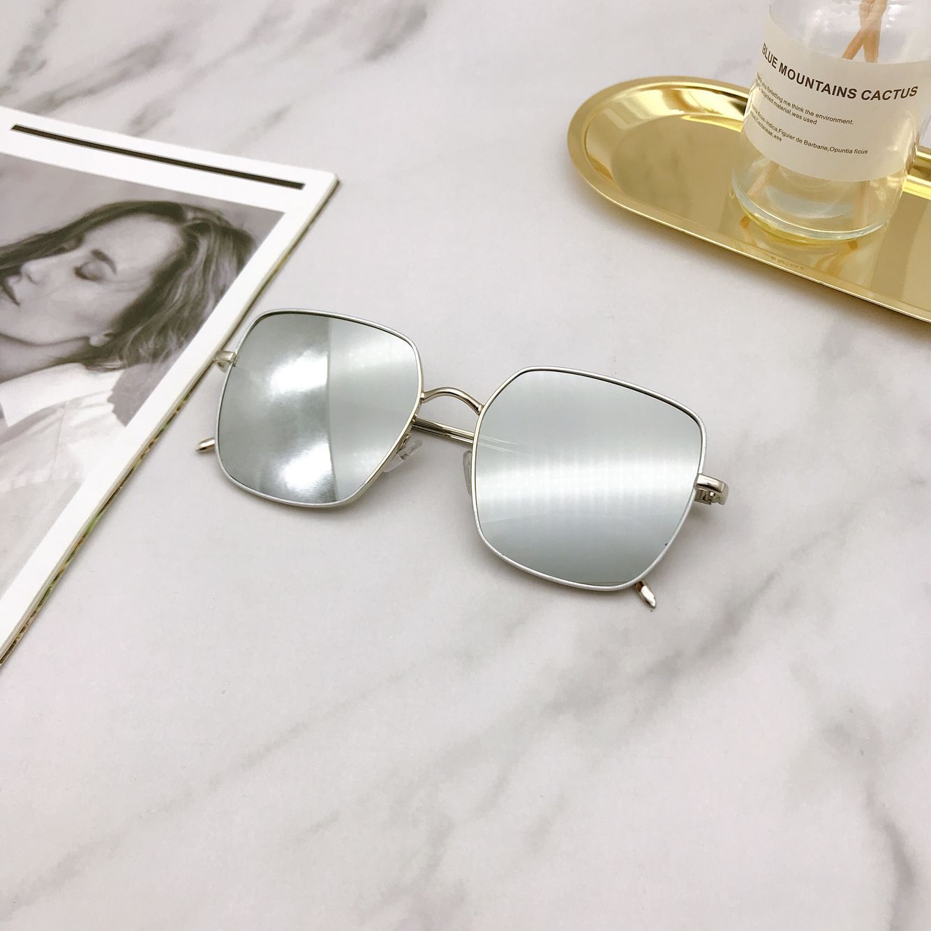 010E33C0B5D18609790EE0CE5ED296