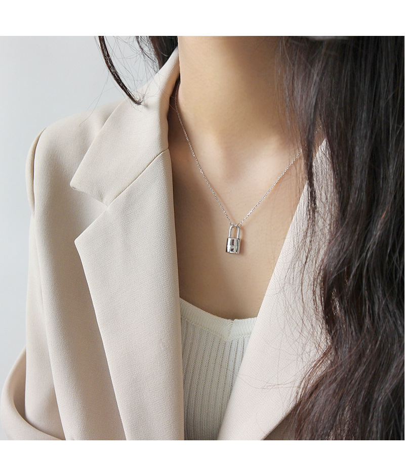 Xt166 Korean Style S925 Sterling Silver Personalized Love Lock Head Pendant Clavicle Necklace Charm Student Female Silver Accessories display picture 4