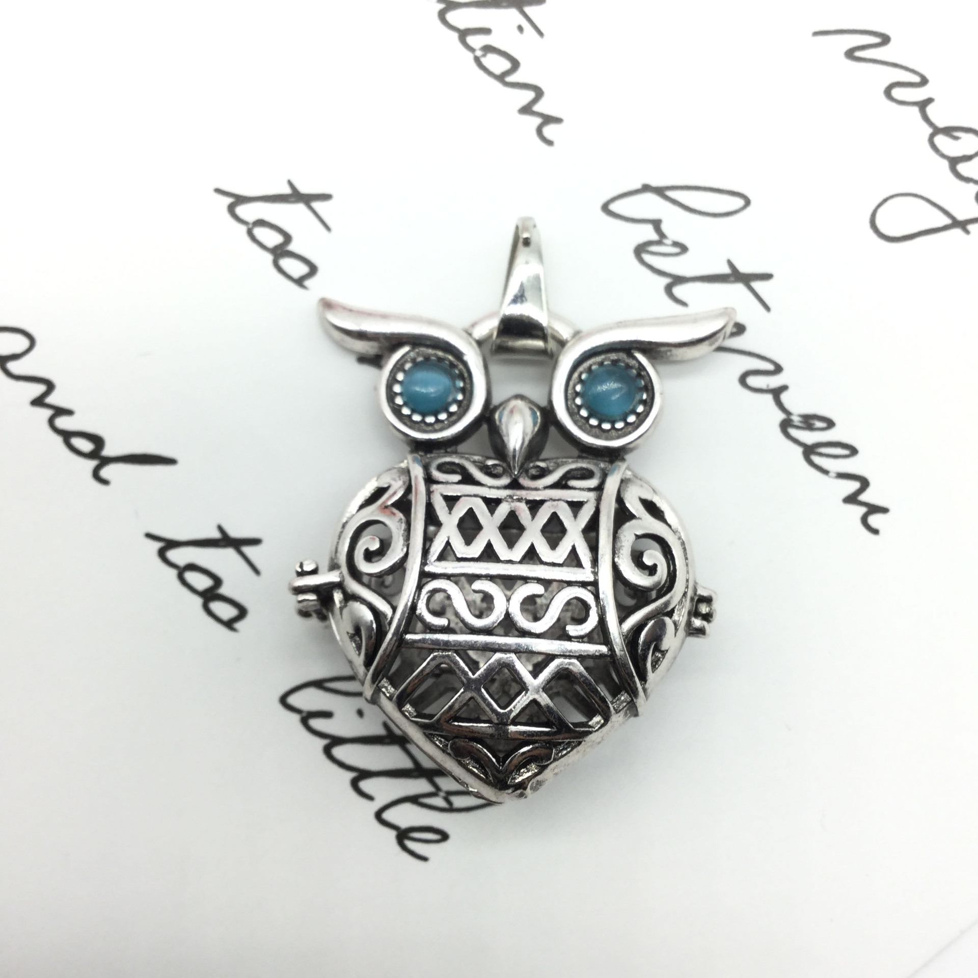 Owl Diffuser Necklace Image 1