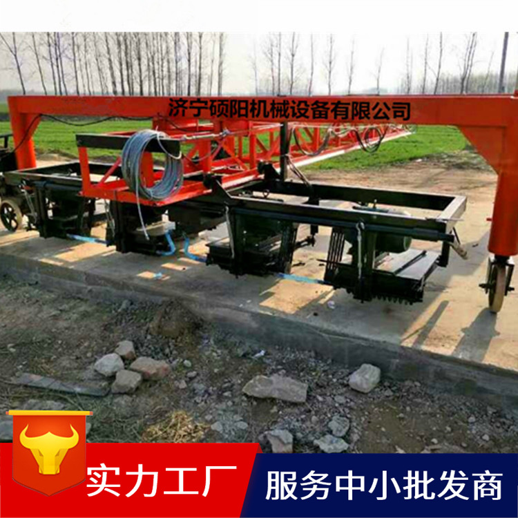 悬架式刻纹机 四副SYKW-2000型悬轨式大型刨纹机 大型刻纹机厂家