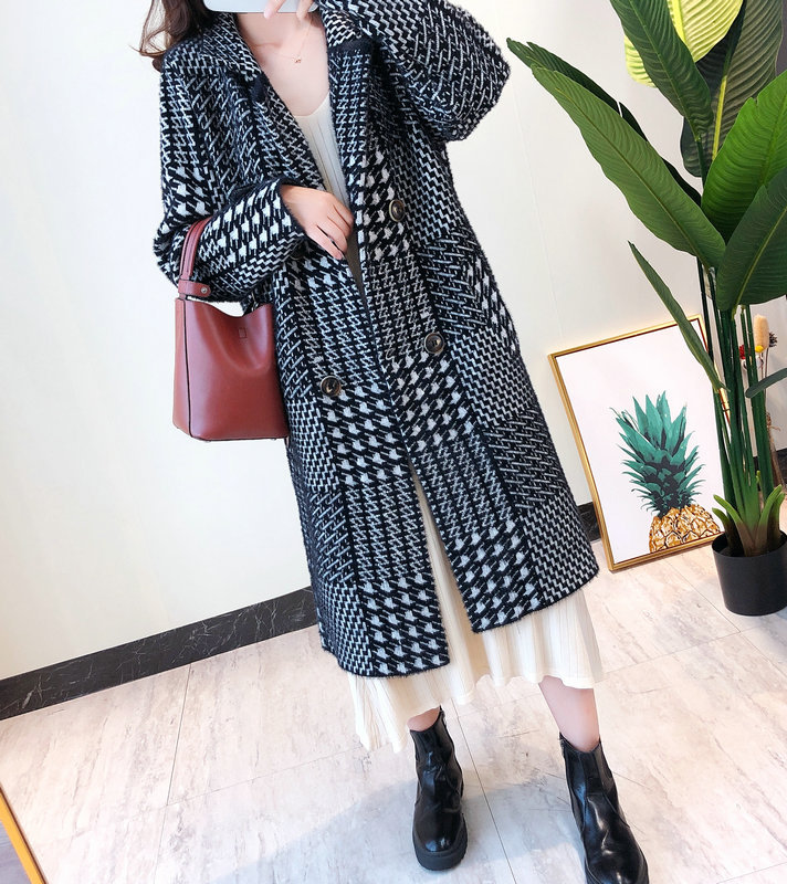 Pull femme en Faux velours - Ref 3414074 Image 11