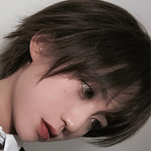 Manufacturer wholesale false hair for men and women, short hair with bangs, stylish, student short straight hair, fake men's style, internet star, synthetic fiber, full head cover