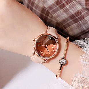 ��ϕr�г�������¿�ˮ����Ů��Ƥ�펧ʯӢ��W��Ůʿ�ֱ��n���