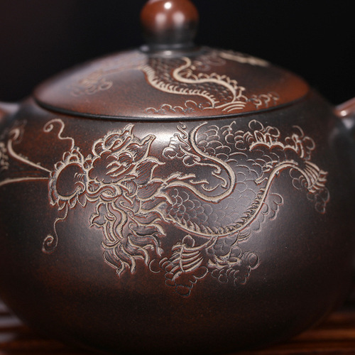 Yixing purple clay pot source manufacturer wholesale and delivery raw ore Qinzhou mud dragon pattern Xishi pot handmade by famous artists